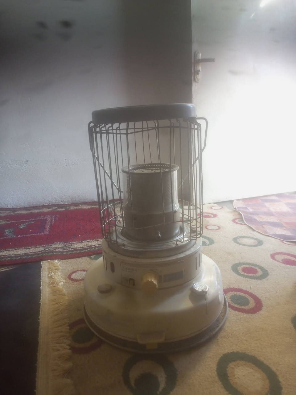 صوبه ياباني صالون ....نظافته 100٪
***********
