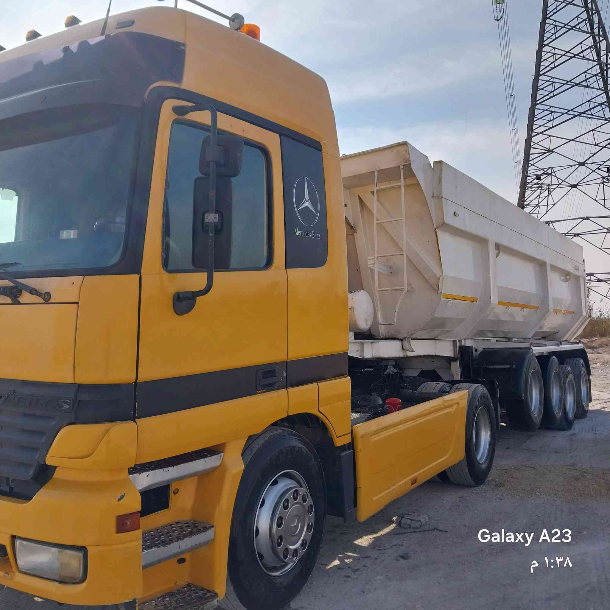 للبيع موديل 2002 رقم بصره بسمي ***********
