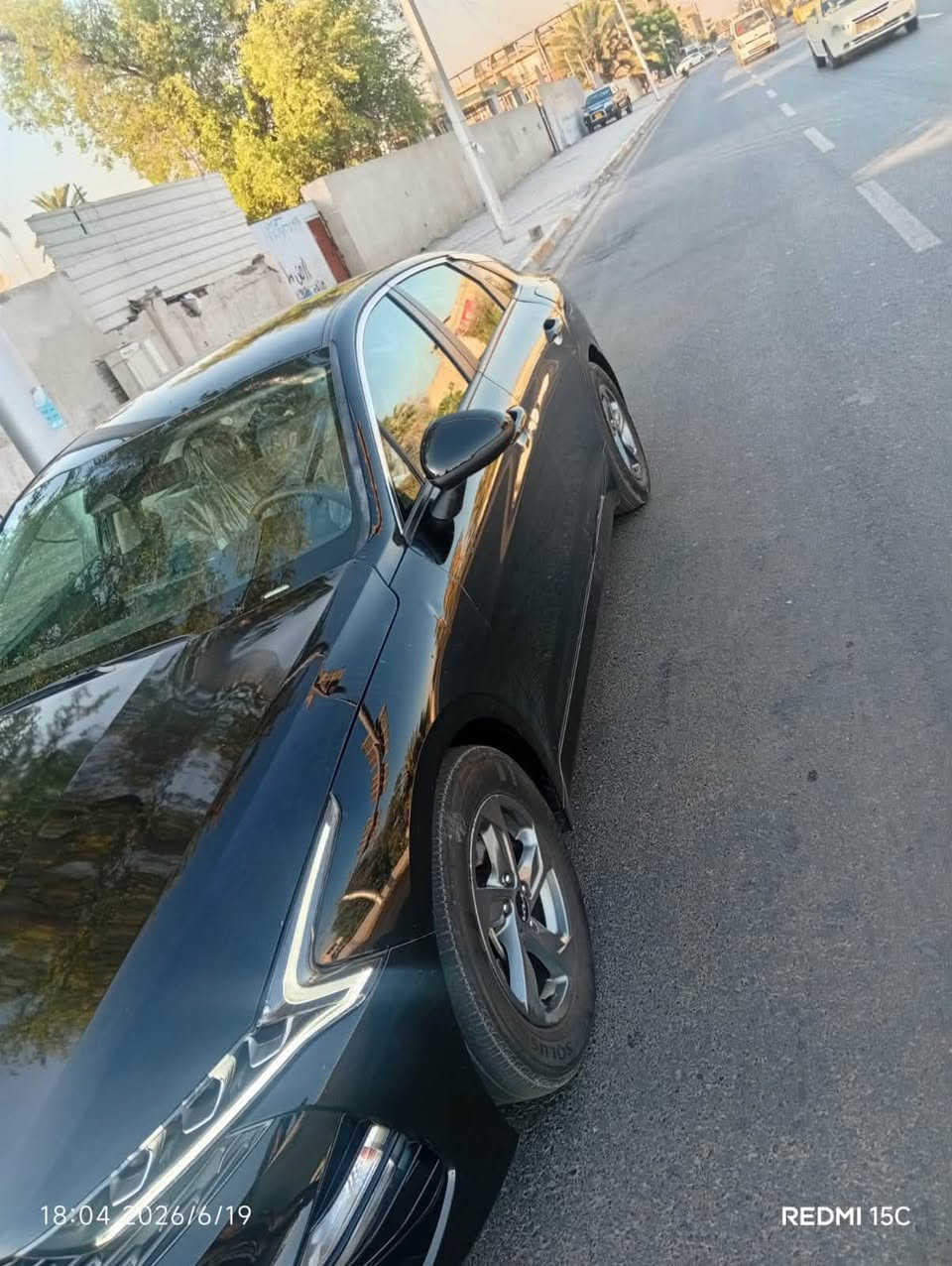 سلام عليكم للبيع k5مديل2023وارد امريكي حادثها بس بنيد او بل عراق بيها طخه بل جاملغ الخلفي رقم اربيل الدولي هزه او سنويه جدد سياره جديده او خير من الله ماشيه27مواصفات نص فول محرك1600تيربو
مكان السياره بغداد الكاضميه 
اي ستفسار ***********
اخوان مكلف بل نشر
