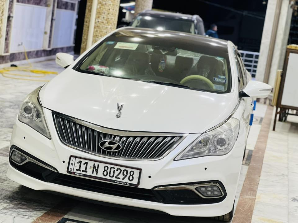 السلام عليكم
للبيع
أزيرا خليجي موديل 2013 

رقم بغداد دولي الجديد بسمي ✅

السياره مكفوله  ✅

السيارة كير مكينه حداديه تبريد كله جديد ✅

حساسات خلفية 4 ✅
سقف بنوراما
ويل حجم 18 🛞
كير 6 سرعات +عادي ⚙️
محرك V6 ⚡️مفتوح عالشرط
بردة خلفية كهرباء⚡️
جام أوتو⚡️
كشنات كهرباء ⚡️
مري شفط ♻️
انارة ترحيب 💡
كشنات جلد 💺
مثبت سرعة 🛣️
تحكم سترين اربع جهات 🎛️
تبريد قطعتين ❄️
غرفة جلد بيجي نظيفة 🍯

السعر((129)) ورقه

مكان السيارة (الديوانية)

رقم الهاتف :للاستفسار 
 ***********
***********
