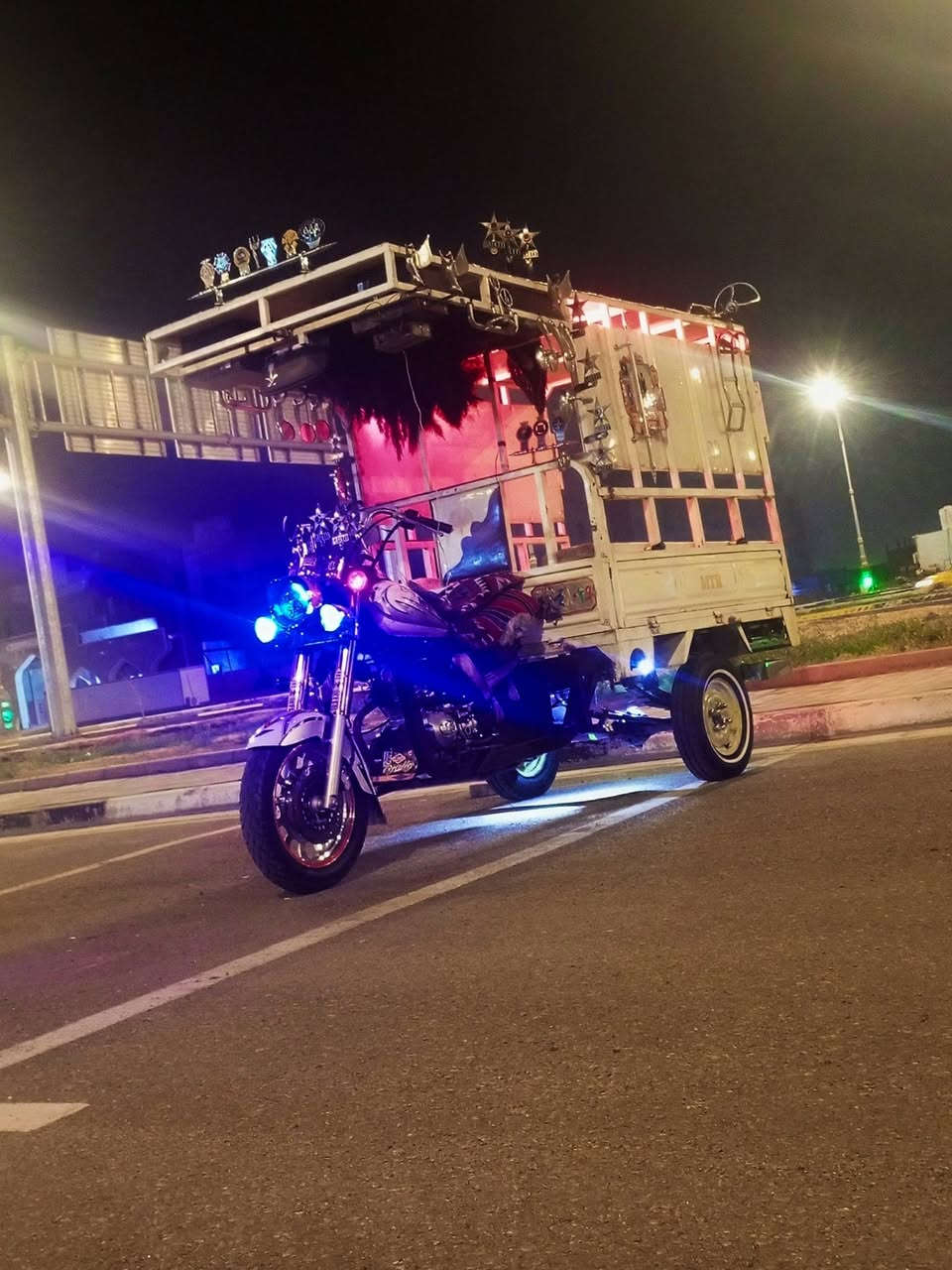 سلام عليكم ستوتة للبيع موديل 2007الشراي يتصل ***********خاص مرد
