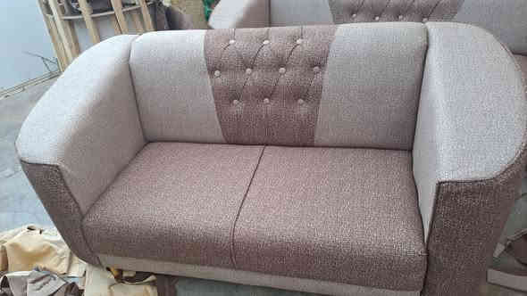 ورشة صلاح الكناني لتصليح و دوشمة وتغيير القماش والإسفنج لجميع انواع التخومة والديوان  نشتغل بجميع انواع الاقمشة حسب اختيار الزبون قماش تركي درجة اولى  وسفنج مميز اول للاستفسار الاتصال على الرقم *********** يوجد واتساب
