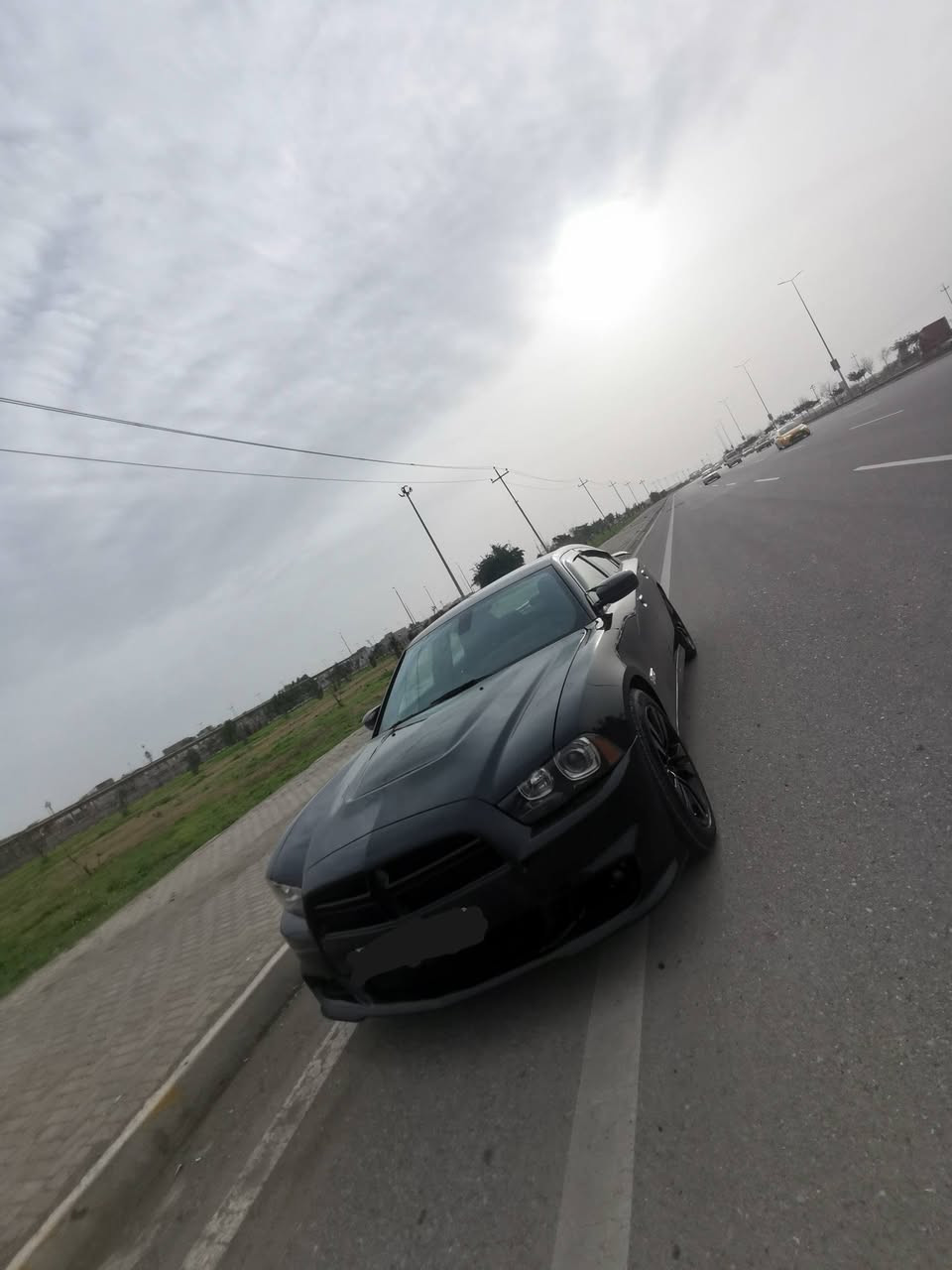 جارجر ٢٠١٢ رقم سليمانيه 
بيه جامرلغ وبنيد بدون دواخل محدث والسيارة كله محدثه srt وباسمي سنويه ورقم جديد 
سته سلندر
شاشه جبيره وتشغيل عن بعد وسستم صوت بيتس
***********
