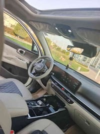 للبيع كيا سورنتو موديل 2024 مستلميهة صفر من الشركة وماشية لحد الان 112...