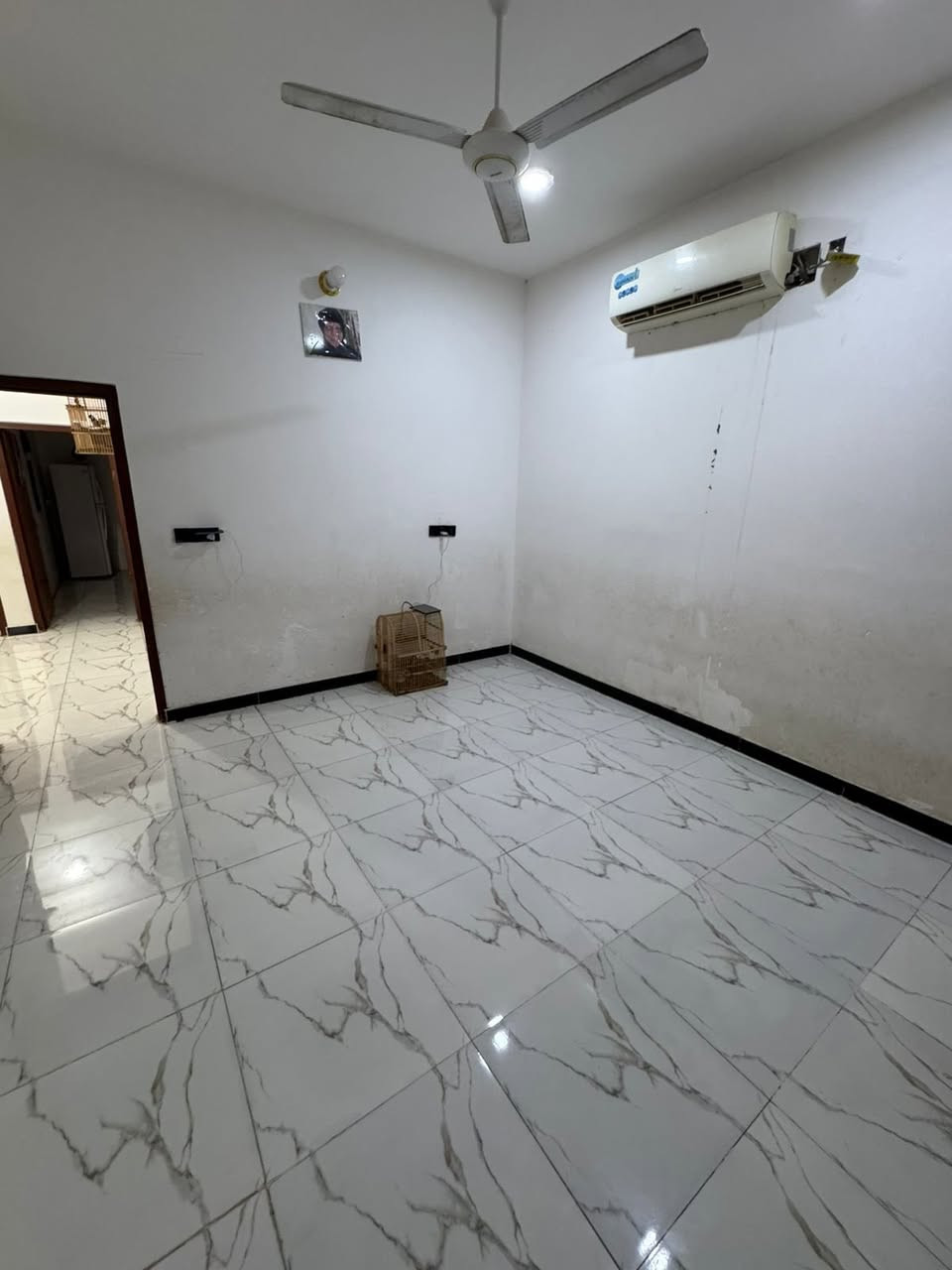 السلام عليكم بيت  طابو زراعي سند 25الموقع وره الملعب مال بيت شاهين مساحت البيت 112متر يرهم بل قصط لاستفسار ***********
