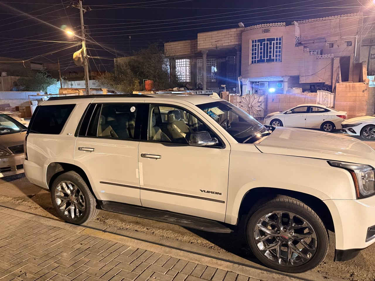 السلام عليكم

جمسي يوكن 2020 SLT فول مواصفات عدا الفتحة البيبان الاربعة بصمات وبصمة تشغيل الصندوق الخلفي كهربائي الكشن المنفصل الملكي الكشنات كهربائية وتدفئة تبريد والكشنات تدفئة تبريد حساسات امامي خلفي رادار امامي خلفي وصفح المراي قلاب والسيارة عليها ادامة كاملة وبأسمي رقم بغداد تحويل ثاني يوم مشروع وطني والسيارة بعد بيها هواي مواصفات حادث السيارة باب السايق والجاملغ مبدلات والبنيد مصبوغ السيارة جاهزة الاخير طك بصمة واطلع وين ماتريد التايرات ستوة شادهن مكان السيارة البصرة مركز المدينة 

السعر 330 وبيها مجال 

رقم الهاتف *********** البصرة, العراق
