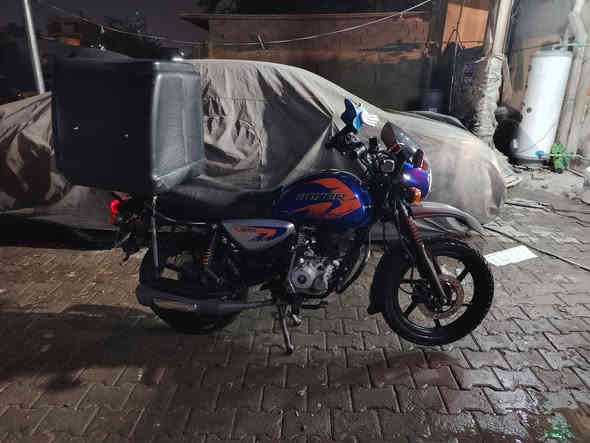 السلام عليكم دراجه بوكسر موديل 2023البيع مرقم باسمي تحويل ثاني يوم سعر(2450) 
***********
