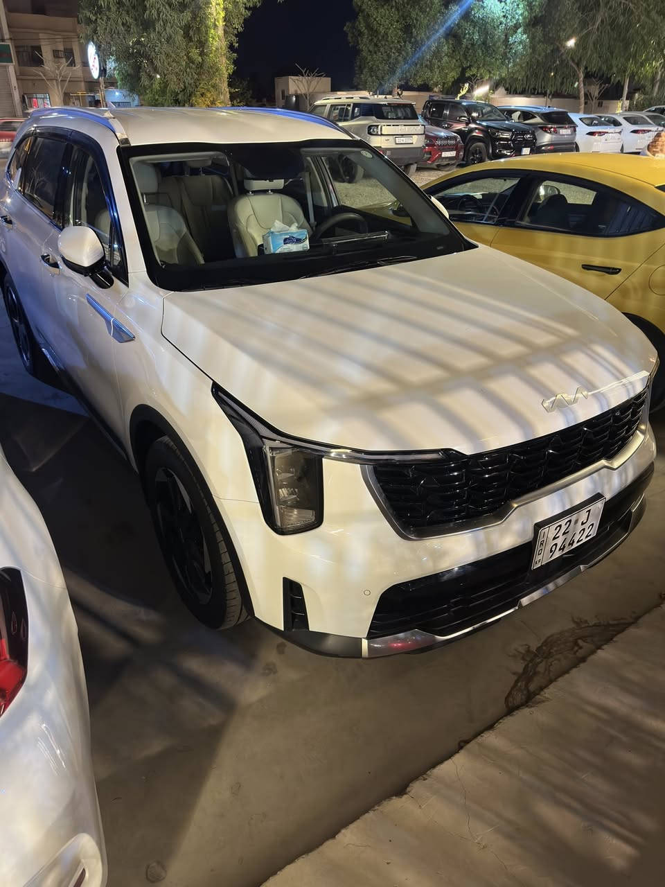 Kia سورنتو 2025خليجي كفاله عامة 
ماشيا ٤٠ كيلو متر. 
فول موصفات 
صندوق كهرباء 
لد داخلي 
شاشا كامله 
ردارات 
نقطة عمياء 
جلد 
كشنات كهرباء 
تدفئة وتبريد 
كامرة 360 دوارة 
تثبيت سرعة 
تحديد مسار 
حساس خلفي امامي 
بصمة تشغيل 
وبعد موصفات خير من الله 
تحويل ثاني يوم ب اسمنا 
مكاني بعقوبه ديالى
السعر 335 ورقه *********** تواصل
