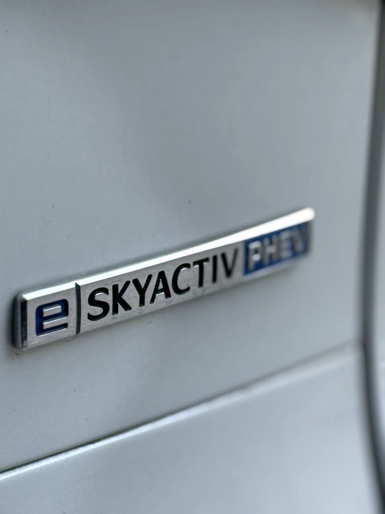 2024 MAZDA CX-90 
مازدا ســی ئــێــکس ٩٠ ٤ بستنی  هـــایبرید و بنزین
مۆدیل : ٢٠٢٤ 
مەودای رۆشتن : ١٤ هەزار میل 
بزوێنەر : ٤ بستنی  هایبرید + بنزین

رەوش : بێ بۆیاخ ( پەلەیەک سارد ) 
شێوازی لێ خوڕین : دەبـــــل اکسل 4*4 
مواسفات : 
 سلایت 
دەبڵ اکـــــسل 
لایت لید 
بەگلایت لید 
بەسمە 
پەردەی دەرگا بیلادی 
کامیرا / بلووتوس / سوکان ڤۆلیۆم
کوشن ( خەزن - جلد - کارەبا - هیتەر ) 
رادار ( پێش - تەنیشت - دواوە) 
کوشن ملکی ( VIP ) 
کوشنەکانی رەنگی کریمی 
 هایبرید+فول بە نزین ( واتا خۆی خۆی شەحن دەکاتەوە ) شوین شحنی هەیە بۆ کارەباکەی
شوێن شەحنی کارەبای مۆبایل 
سیستەمی ئـــای ستۆپ
 مۆدی لێخورین ( EV - Off road - Sport - Normal ) 
تەبرید مەرکەزی 
مکەبەرە BOSE
گێچ فول ئەلکترۆنی 
زۆر زۆر مواسفاتی تر کە لە شاشەکەدا هەیە …. 
ژمارە شانسی :    
نرخ : 265$ مە جال
ژمارە *********** *********** السليمانية, العراق
