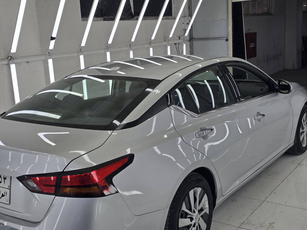 🚘 نيسان ألتيما S موديل 2019
رقم سليماني  

✨ اللون: سلفر
📍 المكان: كلار
📊 عداد المسافة: 95 ألف ميل حقيقي 

⚙️ المواصفات:

محرك 2.5 لتر / 4 سلندر

بصمة تشغيل

بصمة دخول (الأبواب الأربع + يدات نيكل)

تشغيل عن بُعد 

شاشة أندرويد

كاميرا خلفية

رادارات

كرسي سائق كهرباء

ميكانيك وكهرباء مكفولة بالكامل

السيارة مكفولة من الصبغ  (فيها بارد بسيط فقط،  ) 
💰 السعر: 144 ورقة — مجال بسيط جداً ترهم مراوس ايضا

اطلبي صورة سونةر  خابر رقم  وسأرسلها إليكِ

📞 للتواصل: ***********
