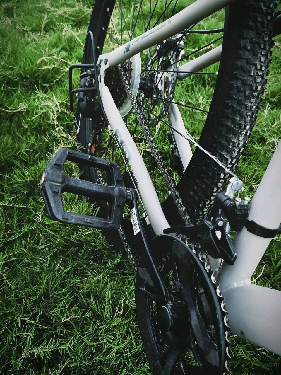 🚴‍♂️ بايسكل كيمو حجم 26 للبيع 🚴‍♂️
دراجة مرتبة ونظيفة وجاهزة للمشاوير والرياضة 👌
🔹 الحجم: 26
🔹 3 سرعات أمامية
🔹 8 سرعات خلفية
🔹 بدالات سحب ودفع
🔹 سرج طبي مريح
🔹 حقيبة ملحقات أمامية
🔹 ستاند مطارة
🔹 قفل أمان
🔹 بريكات دسك قوية
🔹 دبل أمامي حقيقي (مساعدات أمامية)
مكاني بالنداء نجف