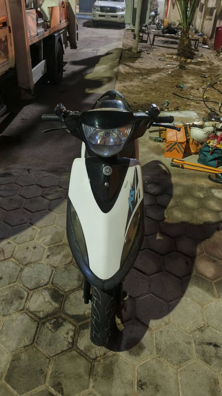 دراجه ماكس عدله محرك مكفول للبيع سعر 900 الف دينار الاتصال *********** محافظه البصره قبله ويوجد واتساب نفس رقم
