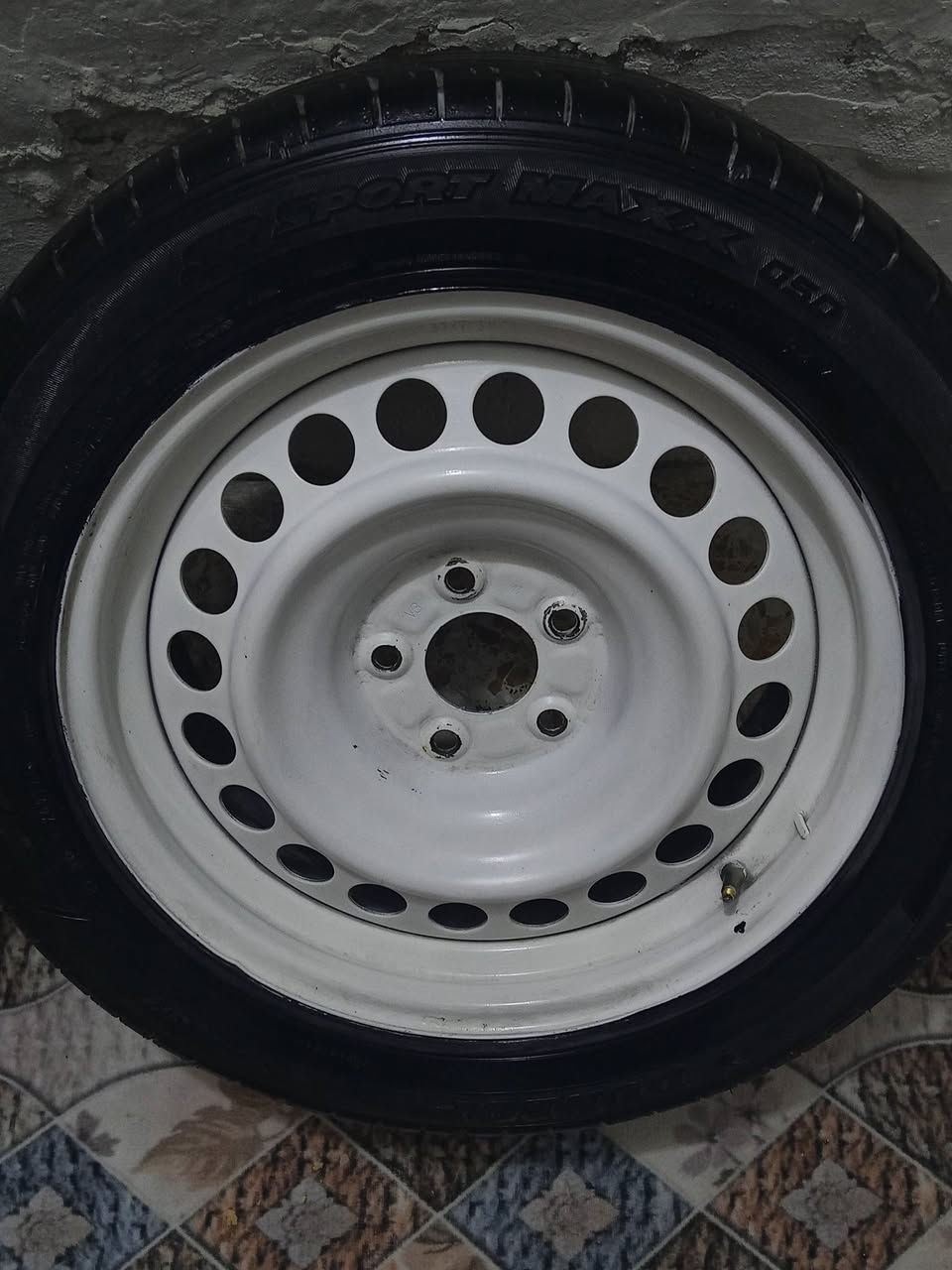 السلام عليكم وياله4 حجم “17 اصليه مختم وجه وكفه السعر 275 وبيهن مجال *********** ملاحضه مابي واتساب
