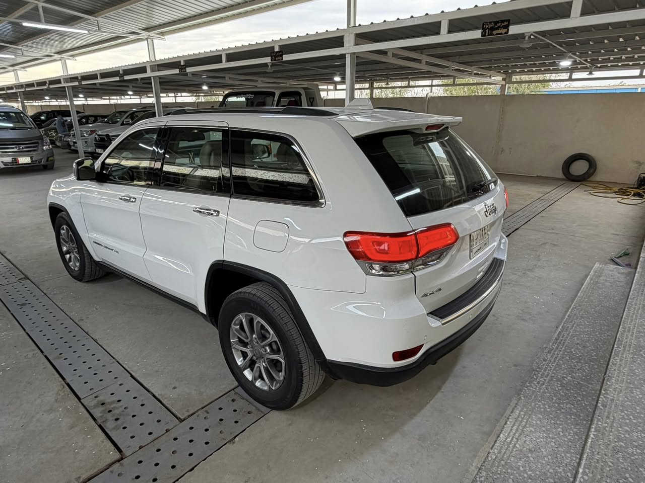 عندي 14خليجي كفاله فول لمتد بلاس رقم بغداد ماشيه97سعرها240$ للاستفسار***********
