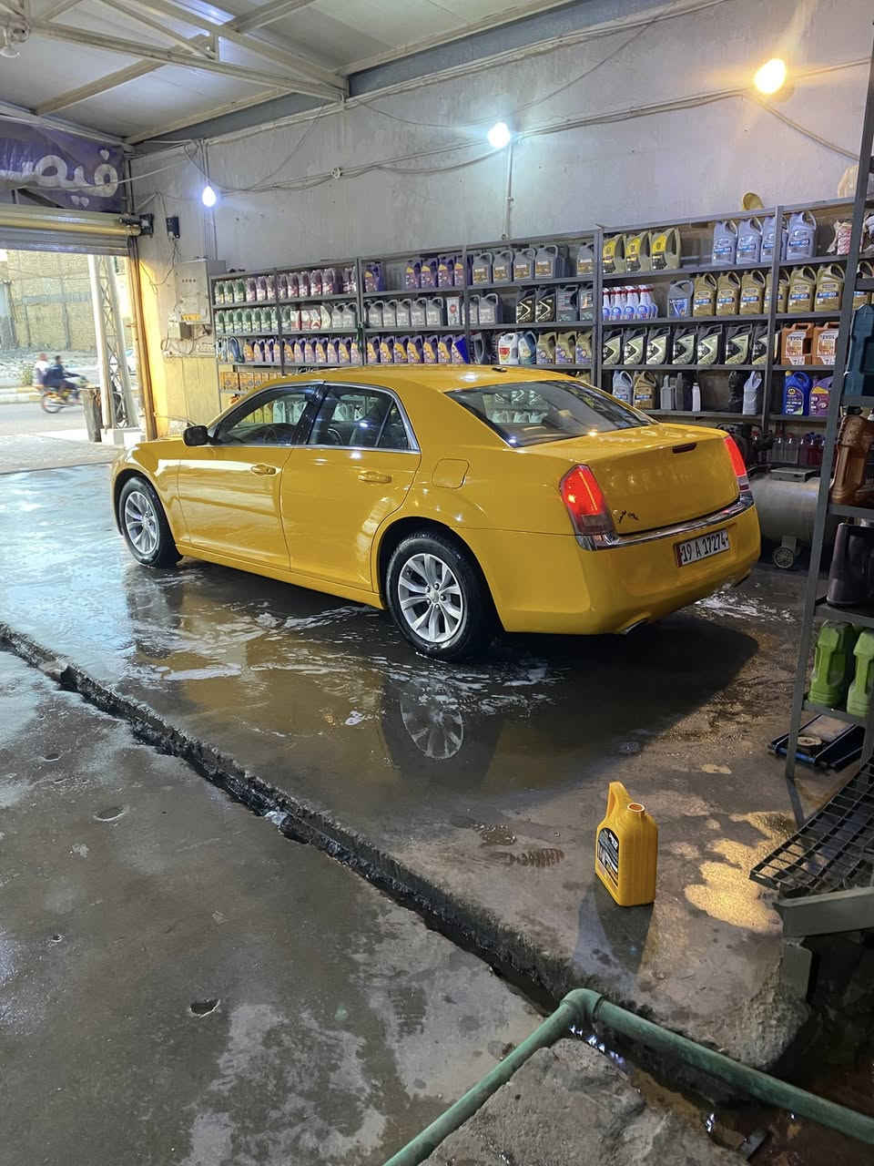 السلام عليكم اوباما 12رقم كربلاء الجديد مصفره هيها وغرامه سياره وارد كندي فول عده الفتحه صبخه جديده تخم تاير ويل جديد حداديه جديده كير مكينه اكسن كله جديد جاهز ناصريه مركز  ***********هذا رقم راعيه
