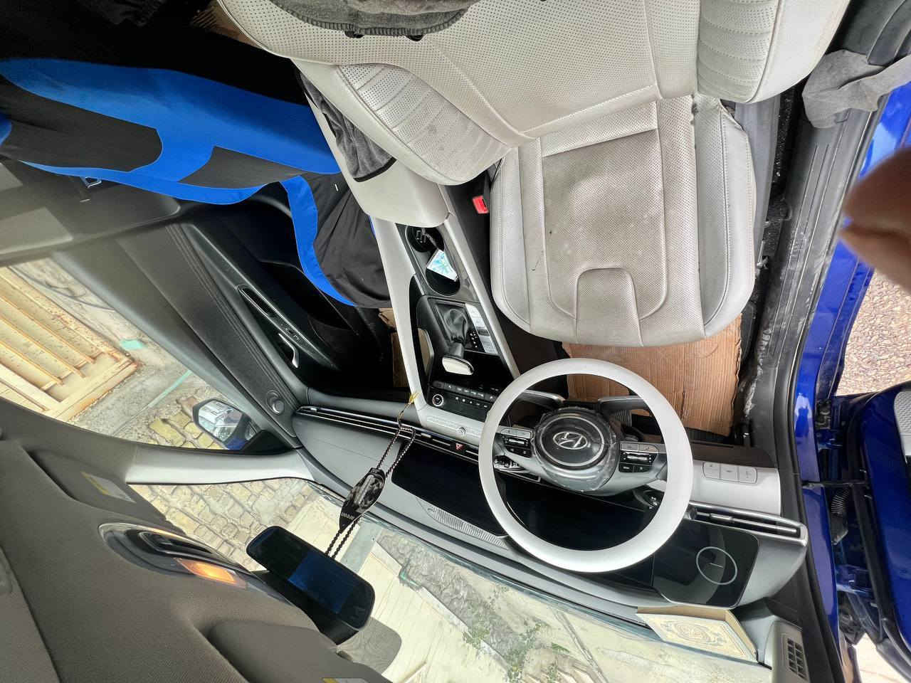 هيونداي النترا فول ليميتد  2023  - ا
هيونداي النترا موديل 2023 ليميتد فول 
مكينه 2.0L بدون رقم فحص بعدها

المواصفات 🔰
 
فتحة سقف + رادرات + كشنات جلد حضن 
تدفئة بالكشن + كاميرا + ابل كار بلي + قيادة ذاتية 
ليد + اناره بالدشبول + سماعات Boss + زينون كروم 

ويل وتاير جديد + تشغيل عن بعد + توقف ذاتي + بريك بصمه 
اوتو هولد + 3 انظمة قيادة + اشاير بالمري + داخل كوله ابيض 
وبعد هوايه بيها مواصفات معروفه الليميتد ..

سياره بيها صبغ قطعتين جاملغ خلفي وبنيد

  📍 مكان السياره /  كربلاء طويريج 
📞 رقم ***********

سعرها 135وبيها محال
—————————————————

حبايب سياره كوش حلوه بلحقيقه ومو سعرها هاذا
