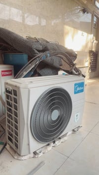 سبلت ميديا 1 طن شغال تدفئه وتبريد نضيف رايده ب 125 قفل بدون عمله لوموت...