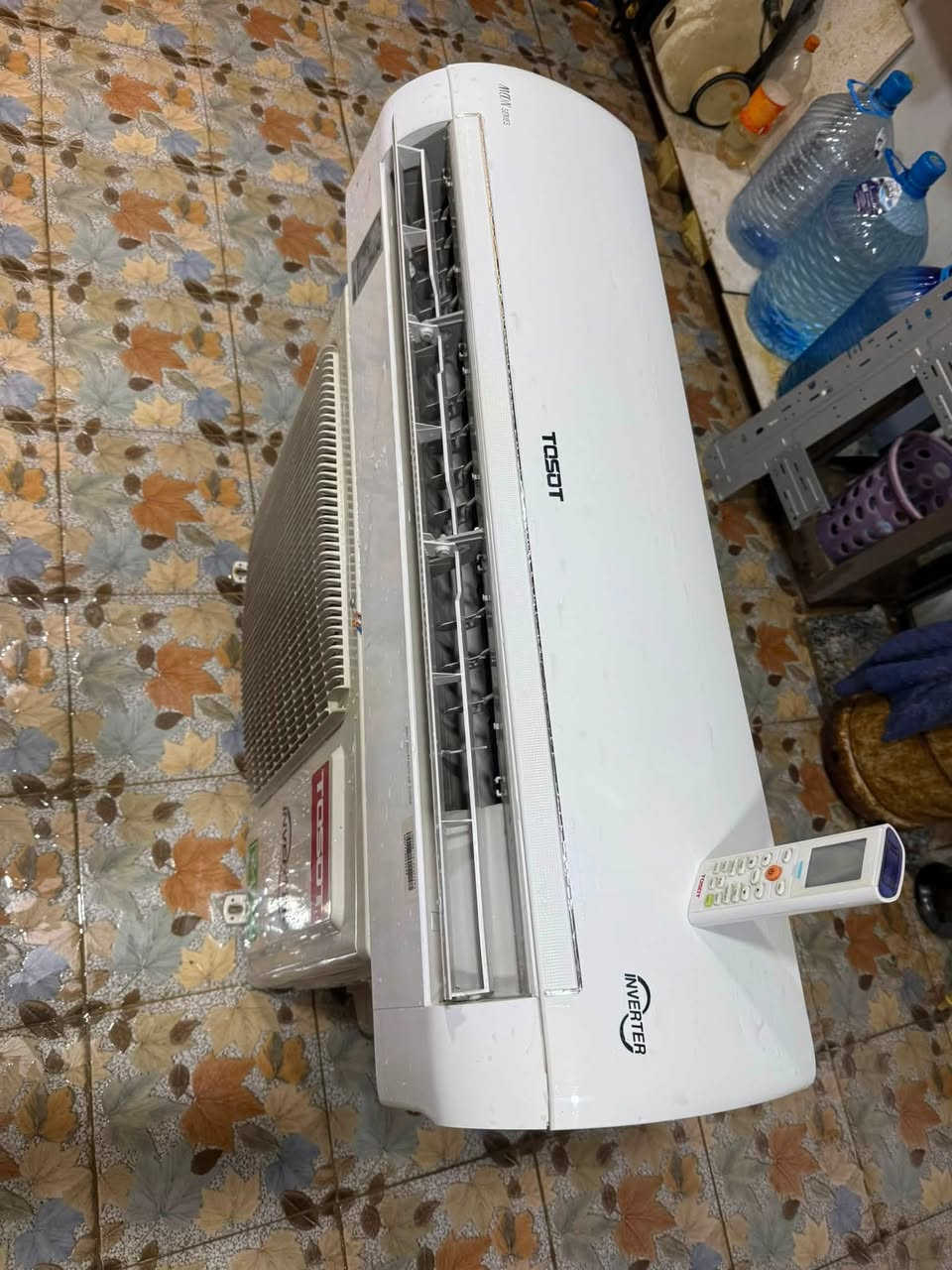 سبلت توسوت 1 طن انفيرتر اخو الجديد ب 325000 الف مكاني بغداد حي الجهاد ***********
