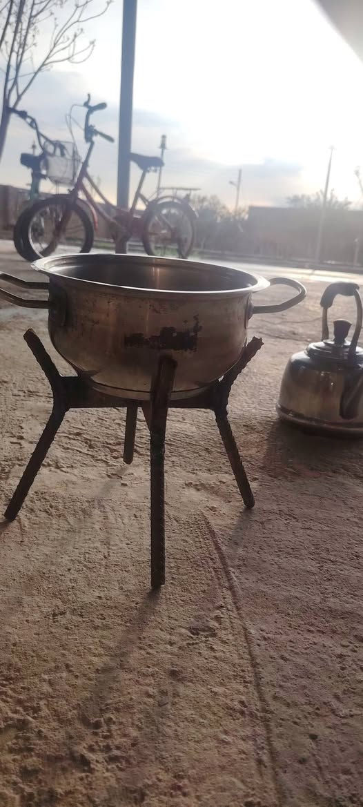 مساند للسفرات يفيدكم افضل ما اطلع منقلة

تخدر الجاي بيها وخفيف المحمل

حتى تكدر تسوي بيها اكل

تخليها بسيارتك وين ما تروح

السعر ٣٠٠٠ للتواصل *********** واتساب
