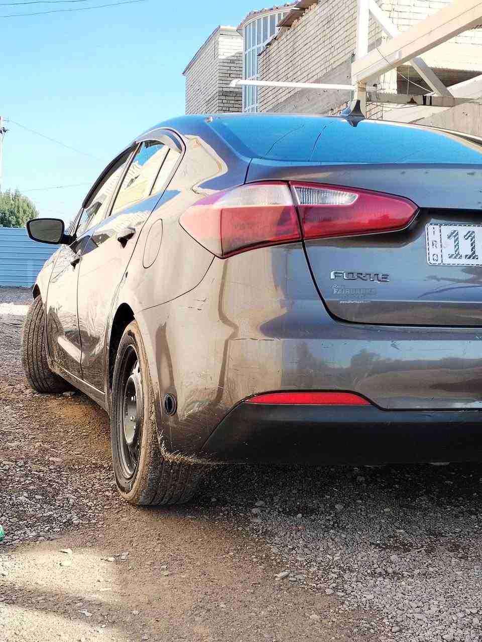 فورتي موديل 15 بغداد بسمي رقم جديد كير محرك مكفول تخم تاير جديد تبريد تدفائا صدر خلفي وامامي نضيف منضومة غاز 60 لتر. بعدها بالضمان حادثها قطعتين صبغ فقط بدون داخل جاملغ وباب سايق فقط السعر 110 وبيه مجال قليل مكاني بغداد قرب بسمايه رقمي ***********
