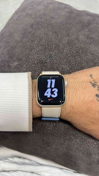 ساعة ابل SE • ذاكرة ٣٢ • بطارية ٩٣٪