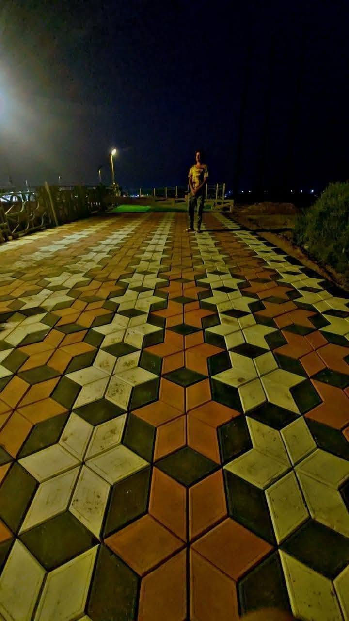 السلام عليكم 
كادر مقرنص متكون من 8خلف 
شرط استلام مهندسين 
تجهيز كافة أنواع المقرنص 
***********
فدوه لايك المنشور 🍀♥️
