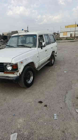 السلام لاندكروز موديل ٨٤ رقم بغداد دولي سنويه جديدة مكفوله من الحادث بيها جراد محرك ٢ f  كير ٦ نمر السياره كامل مواصفات دفع رباعي سياره جاهزة السعر ٤٧ مكانها بغداد ***********  اني مكلف بالنشر الشراي يتصل
