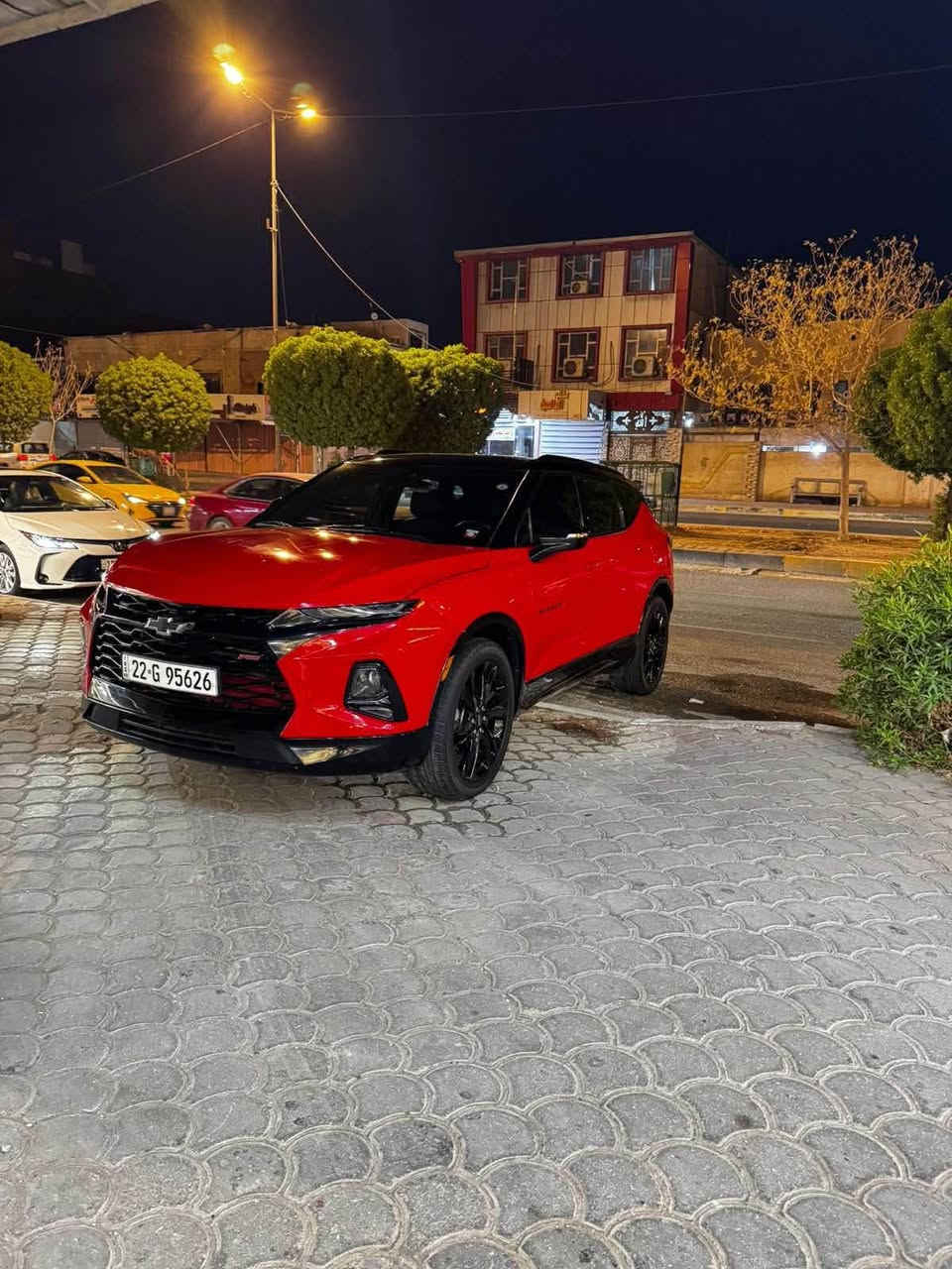 شوفرليت بلايزر فئة RS موديل 2022 فوول 1/1 محرك 6 سلندر رقم اربيل بأسمي  لون احمر طماطي سقف اسود عداد المسافة : 18 الف ميل صور امريكا مرفقة صبغ البنيد وبارد. قليل جدآ في الجاملغ 
للبيع اوالمراوس حسب القناعه

المواصفات : 
▪️المحرك : 3.6L (ستة سلندر) 
▪️فور ويل 4x4
▪️حجم الويل : ويل كب اسود اصل حجم 20 مع طقم تايرات تويو ياباني بحالة الوكاله
▪️لايتات زينون عالي وناصي مع حاجب LED
▪️بصمات عدد 4 للابواب مع بصمة تشغيل
▪️كامرات محيطية برؤية 360 درجة
▪️رادار امامي مانع تصادم
▪️حساسات الأنحراف عن المسار
▪️رادار جانبي (نقاط عمياء)
▪️حساس خلفي
▪️كشنات السيارة جلد اسود مع تطريز احمر اصل
▪️تحكم فول كهرباء لكرسي السائق و الراكب
▪️كشن ذاكرة (خزن ميموري) لكرسي السائق
▪️شاشة الدشبول حجم كبير (ايباد)
▪️تبريد قطعتين امامي وخلفي
▪️تدفئة وتبريد المقاعد
▪️مقاعد مساج + رجاج
▪️جنطة كهرباء
▪️تشغيل عن بعد
▪️سايد بريك دكمة
▪️سستم صوت BOSE 
▪️تحكم ستيرن جهتين بلوتوث وحاكية وكروس سرعة وتحكم صوت 
▪️نظام ABS مانع انزلاق
السعر 225$ 
***********/ كربلاء المقدسه
