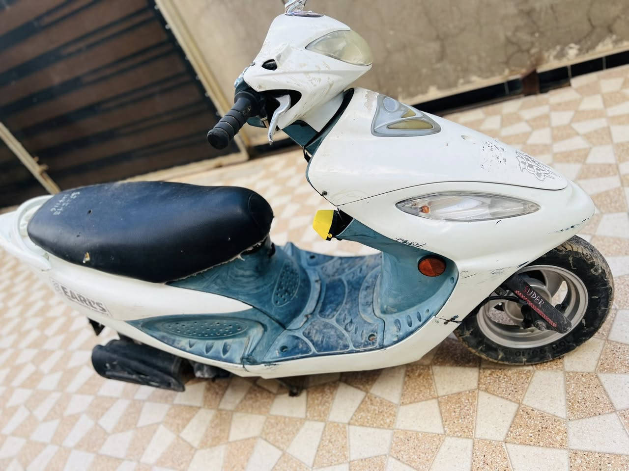 دراجه كامكو V1 مكينه 150فحل بيه صوت بل كرنك دراجه نكره سلف نضيفه ونوزل مراوس بكامكو V2وطي فرق فواكهه البيع سعره 350وبيه مجال***********
