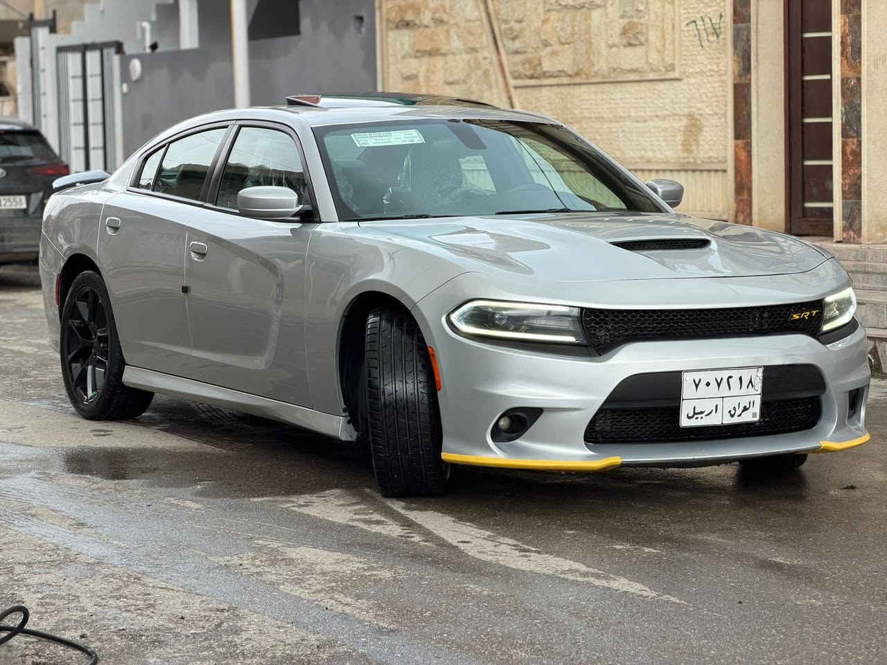 السلام عليكم  ترهم مراوس حسب الانتفاق  جارجر أس أكس تي بلص
فول مواصفات 
موديل 2021
لون سلفر 
مكينه 3600
ماشيه 50 mi
فتحة سقف (سلايت)
كشنات جلد حضن
كشنات كهرباء + خزن 
كشنات تدفئ تبريد
ستيرن هيتر
حساسات خلفية
تحكمات ستيرن جهتين
كاميرا دوارة
تشغيل عن بعد
شاشة كبيره
شاشة تدعم كار بلي
فتح ابواب بصمة
صندوق بصمة
مانع انزلاق
هيتر مري
نقطة عمياء
تحذير عند فتح الابواب
خزن ميموري
كير طيارة
مري قلاب + هيتر
حاكيه
تبريد ثلج
كير مكينه حدادية شرط 
حادث جاملغ بنيد تحديث
 السعر 225
***********
***********
