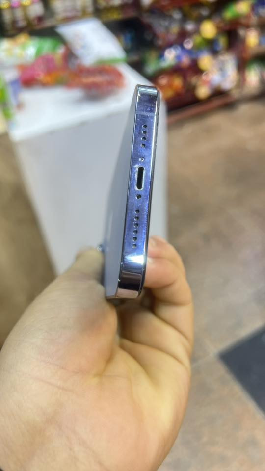 السلام عليكم جهاز 13 نضيف مبدل شاشه وبطاريه اثناء التبديل وكفت الشبكه  والكامرات . للبيع للاتصال *********** 
قيم بالي يرضا الله واخذه 🤍
