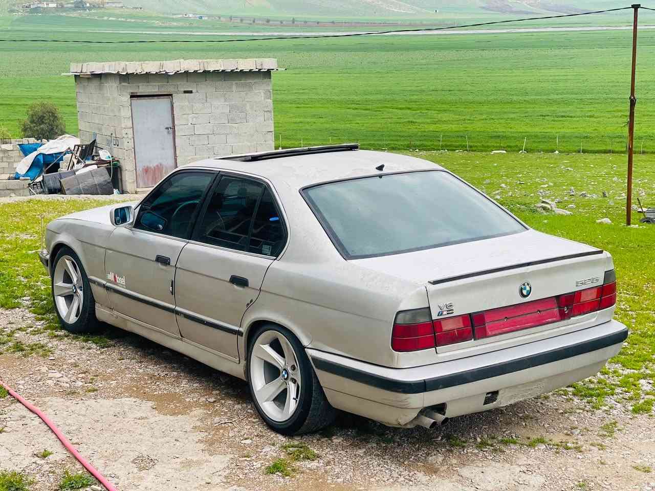 علوج علوج
مەکینە 525i گێڕ عادی
مۆدێل 1993
گێڕو مەکینەو ئەکسل و کارەبای بەشەرت هەزار فیتەر
دو جام کارەبا
ناو فۆرمیگا بەرگە دەرگاو ناوی لۆک لۆکە
ئێستە چوار تایەو ویلی عادی لۆکی لە ژێرە
موسو براوە بەشەرت
تەجیل و گەرمی و ئاوی فڵجە گێجەکانی هەموو ئیش دەکا
لایت ئەڵقەو زینۆن
قوفڵ مەرکەزی
پێویست بە وەسف ناکات ماشااللە سەیارەکە زۆر جوان و پاک ماوەتەوە
عەشیای تەبریدیشی مەزبوتە بەس قایش و خازی ئەوێ
تۆزێ کاڵ بونەوەی هەیە
25گەلاو مەعامەلە
شوێن دەربەندیخان
گۆڕینەوەش ئەکەم
***********
