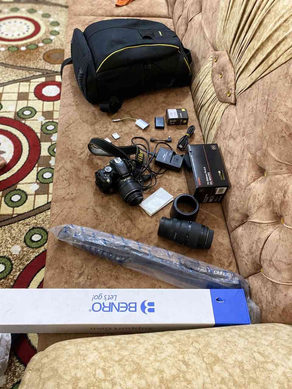 لعشاق التصوير الفوتوغرافي وصناع المحتوى، عرض مميز على كاميرا Nikon D5100 المعروفة بدقتها العالية وشاشتها المتحركة، مع مجموعة كاملة من الملحقات

💥كامرة Nikon5100

📸ملحقاته👇

💥عدسة 18_55 شركة Nikon

💥حقيبة شركة (nikon) الكبيرة 🎒 الي ضد الكسر 
+حقيبة لابتوب 

💥ستاند احادي الكبير شركة BENRO

💥رامات عدد 2

 ذاكره 16 + ذاكره32 شركة sanDisK

💥كرت تحويل الصور من الكامرة إلى الهاتف كرت ريدر

💥شاحن بطاريات شركة nikon

💥بطاريات عدد 2 شركة nikon

العنوان: بغداد ✅

لأستفسار: *********** ✅
