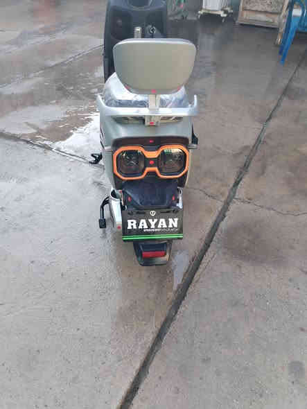 السلام عليكم دراجة شحن ريان ام عيون جديدة عدد البطاريات ٦ للبيع العنوان بغداد الإسكان الاتصال على الرقم ***********
