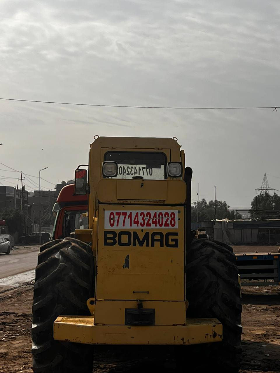 حادلة بوماك 212 ضلفية بلاد
رقم بغداد انكليزي الجديد 

سنوية إلى  ٢٠٣٠

 بمات  هزاز  محرك شاصي زوج تاير   كلة كفالة   مكان بغداد الحبيبية/***********
