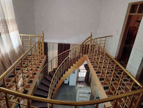 🌹.     السلام عليكم.    🌹

 🏠     #دار__للبيع   🏠

🌄🌅 #فضلا_وليس_أمرا_تابع_الصفحة_ليصلك_كل_جديد

🌐#الموقع : #موقع_راقي_جدا

🟥🟥#الدلالية____بذمة__الطرفين

#الحمزة الغربي ⬅️ الولاية ⬅️ الحي العسكري ⬅️ قريب على شارع الامام علي( عليه السلام )

🟩 التفاصيل 🔻🔻

🟦النوع : #طابو__زراعي

🟦المساحة : 210 متر 

🌌 البناء : طابوق ⬅️ والسقف صب كونكريت.

🌌 جميع الخدمات متوفرة 

⬅️⬅️التفاصيل   :👇

🌌🏞️ البيت متكون من طابقين ؛

♓♒. الطابق الاول يحتوي على  :

🌌 غرفة نوم عدد(  1 )

🌌 استقبال.

🌌 صالة

🟥 مطبخ

🚾مناور (2)

🚾 صحيات داخلية .

🚾 صحيات خارجية.

♓♓الطابق الثاني يحتوي على :

🌠غرفة نوم عدد ( 2 ).

🌠صالة.

🟥#لانسمح_بنسخ_المنشور
👇👇
🔚🔚 السعر  ؛ 125 وبي مجال 
👇👇👇

للاستفسار اكثر يرجى زيارة مكتب دلالية الرياحين للعقار  

#الكائن الحمزة الغربي مقابل ناحية الحمزة على الشارع الخدمي مجاور مكتب الإمارة للعقود.
                         
                 أو 

  ☎️ الاتصال على الارقام الموجودة 

                         ***********. ☎️ واتساب 

                        ***********.  ☎️ واتساب 

                       ***********.  ☎️ واتساب 

☎️🌌للأعلان والترويج عن عقاراتكم يرجى مراسلة الصفحة أو مراسلة خدمة الزبائن واتساب. ***********☎️
