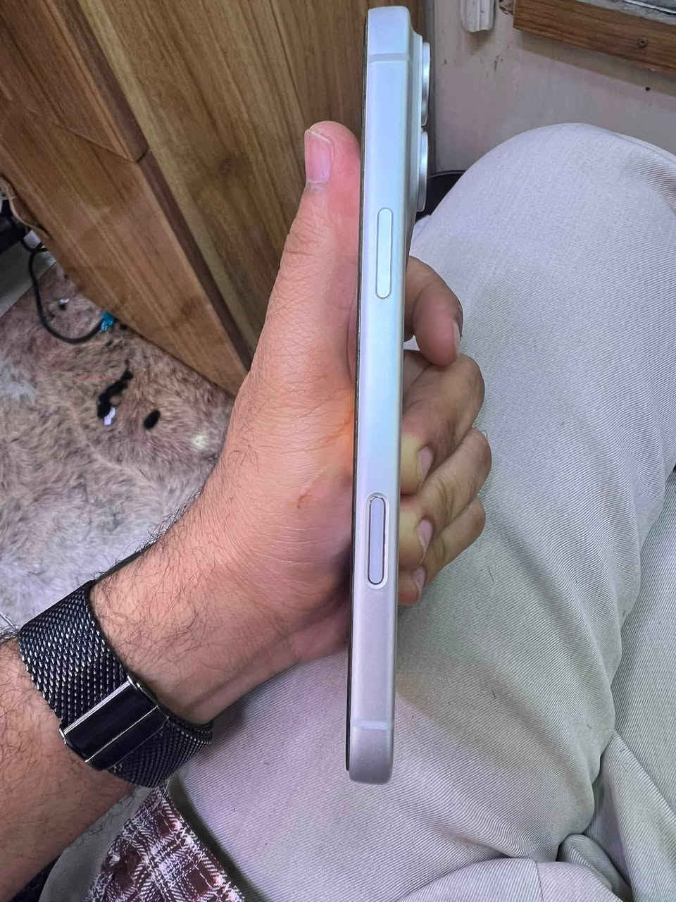 سلام عليكم ايفون 17 برو ماكس للبيع
ذاكره 256 الجهاز جديد كلش مكفول من الشخط
الجهاز ايسم شريحه الكترونيه  

بطاريه 98 رايده ب 1650 قفل كلش 

مكاني البصره المعقل  ***********
