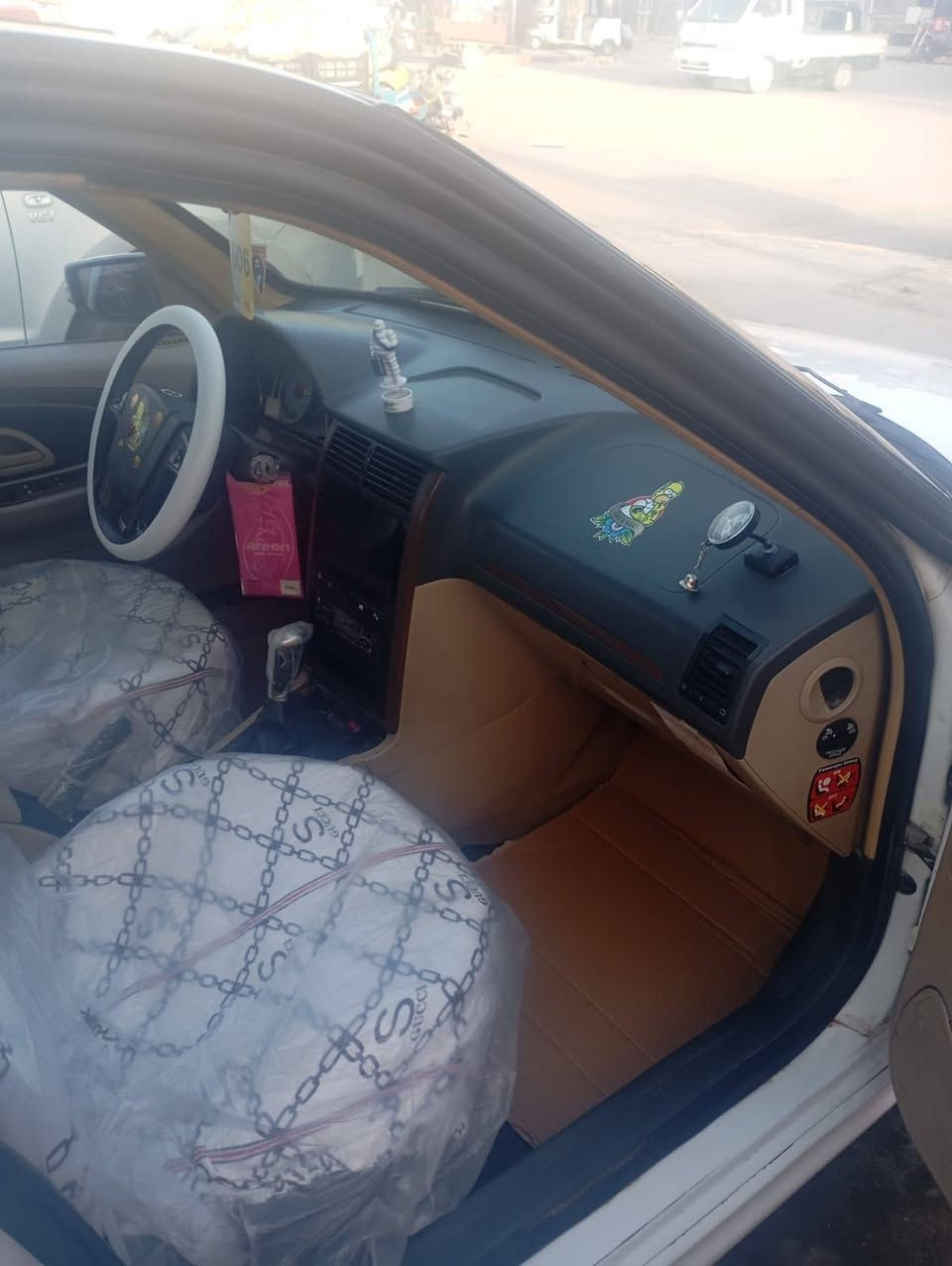 بيجو 18كفاله عامه مكينه كير تبريد حداه كامله تخم تاير خط ابيظ سنوية منتهية حره شاشه تعرض مكان القبله حي الشهداء قرب افران النرجس السعر 60بيه مجال قليل دواخل جدد تجي وتشوف بعينك احله من الصوره ***********  فقط واتساب
