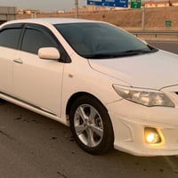 تۆیۆتا کرۆلا بیکاشۆ مۆدێل 2013 فول مواسەفات  بەس سلایت نیە  سەنەوی ژین...