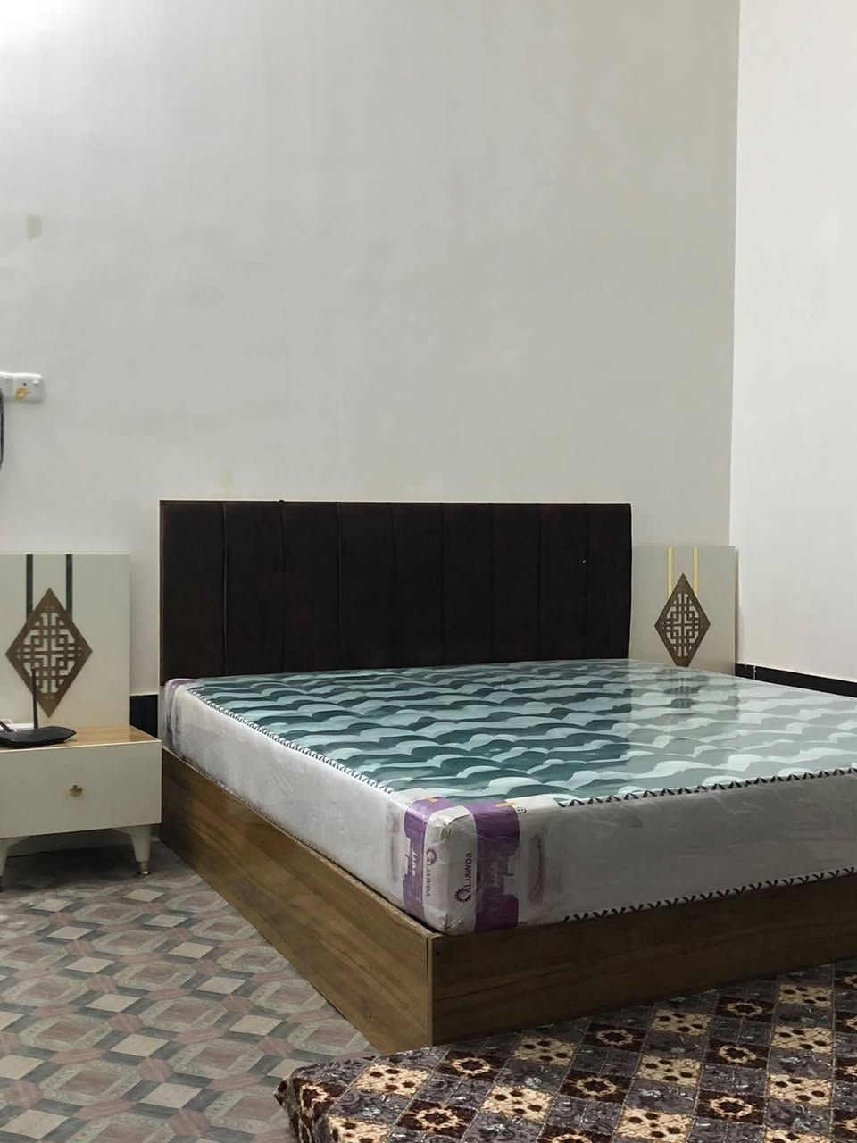 السلام عليكم غرفه تركي البيع
سعرها 550وبيه مجال التواصل ***********بي واتس
