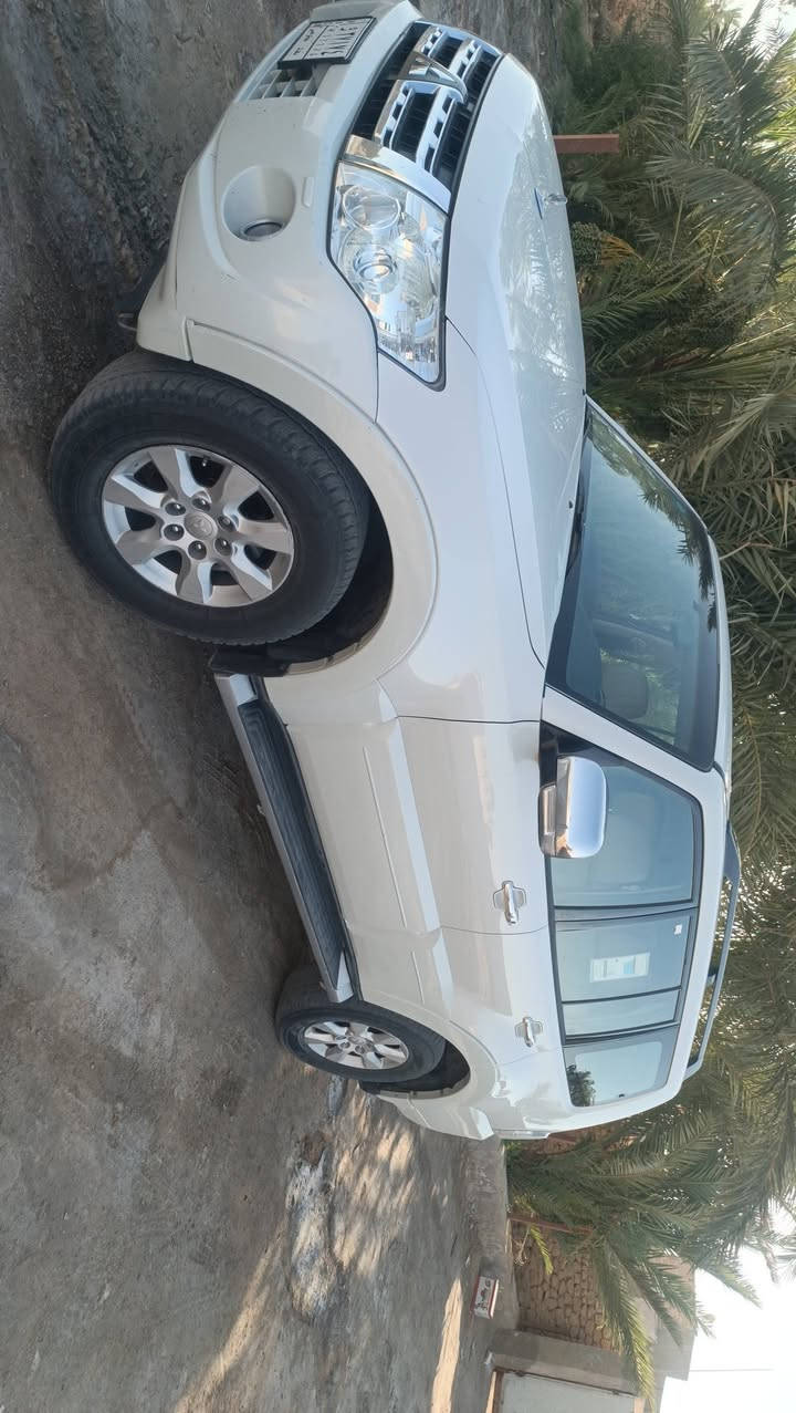 رد السلام عليكم بايجيرو  ٢٠١٤ حبتور فول مواصفات رقم بغداد سنويه ٢٠٣٠ مكفوله كفاله عامه على وضع الشركه ما مفتوح بيها برغي واحد السياره جديده احلى من الصوره والله العظيم كلها جديده داخل وخارج 
١٦٥ ورقه 
مكاني نجف 
***********
ترهم مراوس بكوري أقل سعر حسب القناعه

