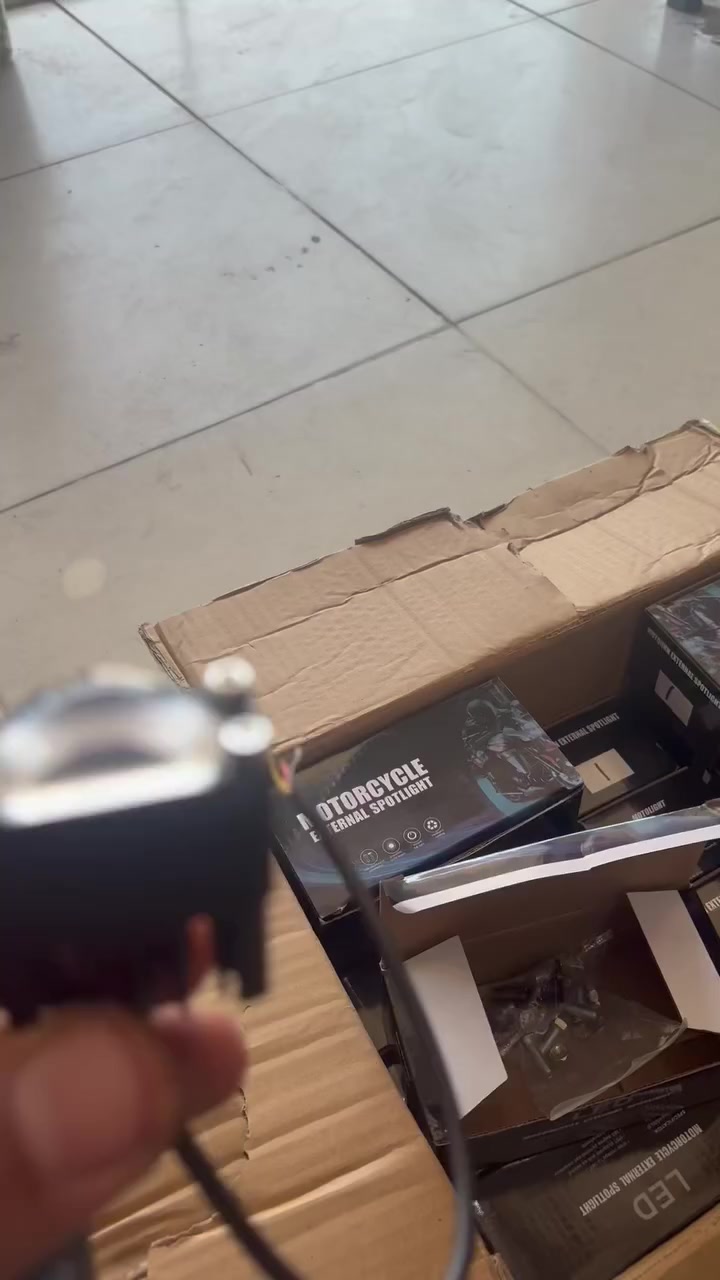 المميز للمميز
وصول بروجكتر محترف عالي ناصي ابيض واصفر بحجم الشخاطه  يرهم بالشباك والدعايه و بأصغر فتحه تركب والسعر ٢٥ الف دينار موجود توصيل ***********
