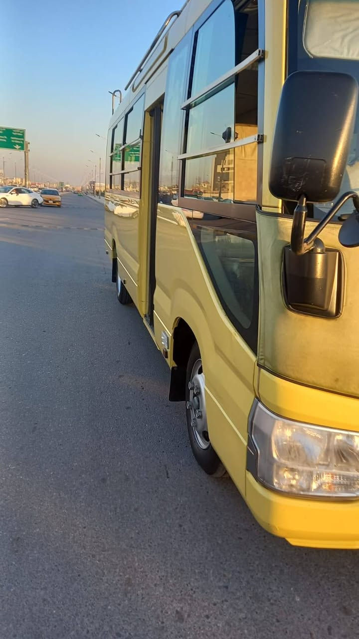 سلام عليكم
كوستر للبيع موديل 2017 صفره بلاد

كفاله عامه مكينه كير اكسن تخم تاير جديد رقم شمالي  وركه اضافيه تبريد محور كشن ستاركس سيبايه دوشمه كشنات وئرضيه السياره خير من الله بدون طخه بدون صبغ كفاله عامهه ترهم مراوس ب15 
عنوان السياره البصرة الاستفسار  على الرقم *********** الشراي يتصل ويدلل
