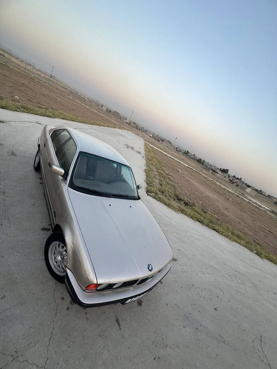 سلام عليكم بيئم ٥٢٥ الالبيع موديل٩٣فوال نضافه مال جناي طخم توير جدد سنويه جديده حد ٢٠٣٠مكان سياره قوسيات اسعر خابر ع هاذا ارقم ***********وينطيك تفاصيل بعد
