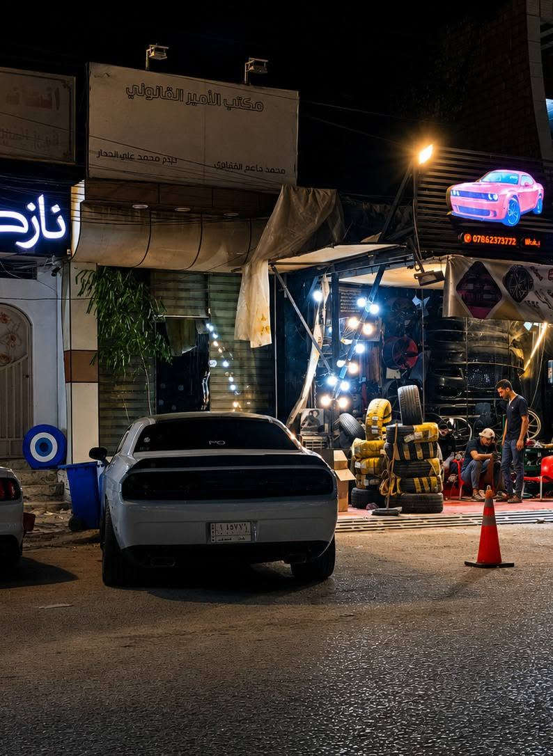 جالنجر موديل 2012 محدثه 2020
مواصفات sxt حادثها جاملغ امامي جهة السايق وبالعراق باب الصدر مصلح نفسه 
السيارة مصبوغة حزام تغيير لون سموك 
محدث بنيد ثلاث فتحات وويل تو سايس 
السيارة بدون دواخل بدون شواصي ومبدل محرك جديد 
السيارة نظيفة ومتعوب عليها ومال جنيان
للتواصل ***********
