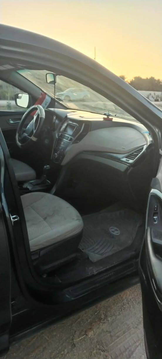 السلام عليكم
سيارة سنتافي موديل ١٨مكاني بابل الحمزه الغربي أمريكي جاملغ ونبيد السعر ب١٤٠وبيه مجال***********
