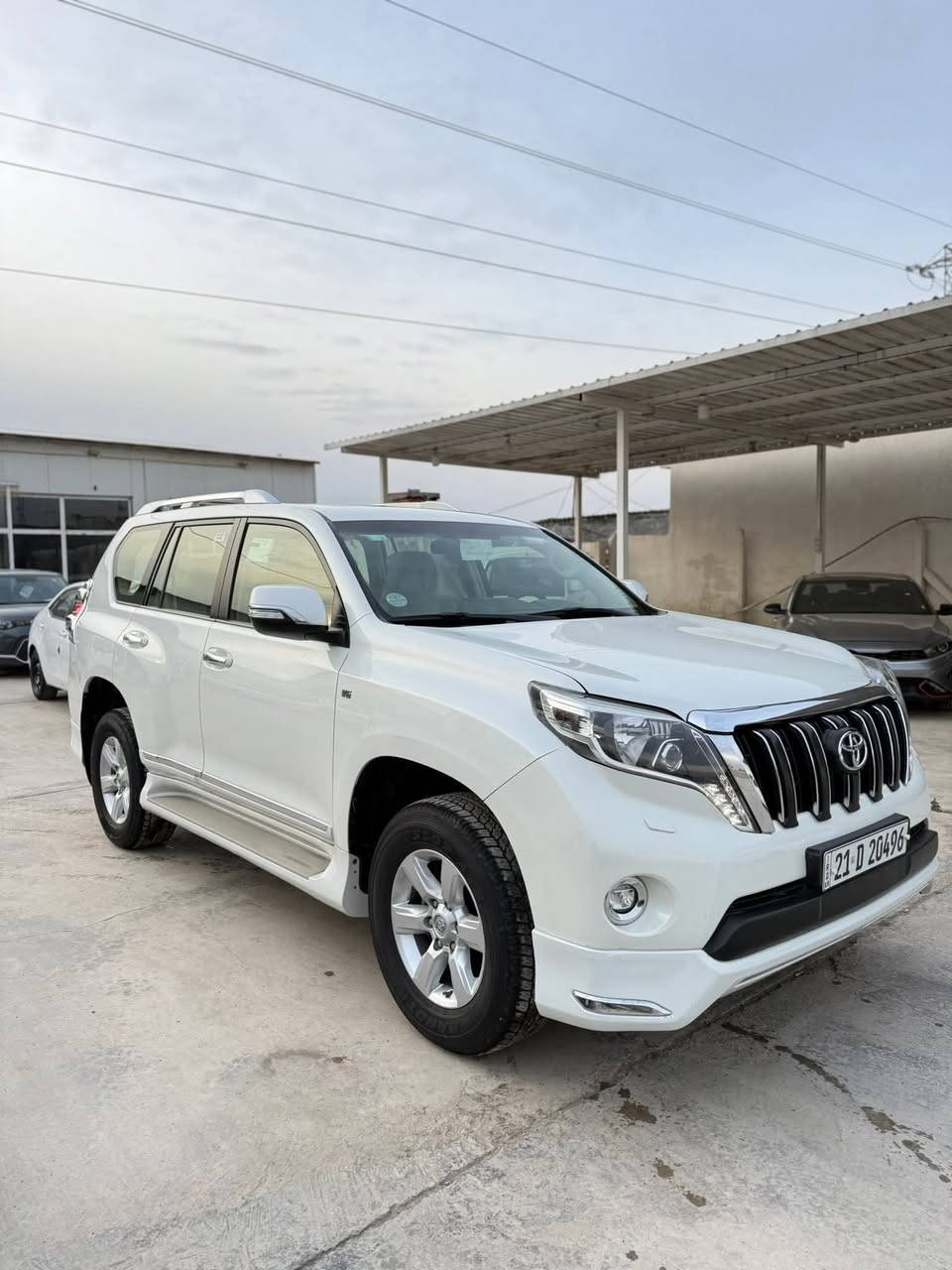 سلام عليكم برادو 17/TXLسياره فول واحد علا واحد فتحه بصمه دبل تانكي 7راكب V6سلندر سياره مري شفط تشغيل عن بعد سياره حداديه كير مكينه تبريد كله علا وضع شركه ماشيه 113الف حقيقي علا وضعها  بيها شويه صبغ بل باب شبرين 
كفاله عامه من صبغ او فتح رقم سليمانيه بسمي تحويل ثاني يوم سعرها368وبيها مجال 
مكانها بغداد راشديه ***********
