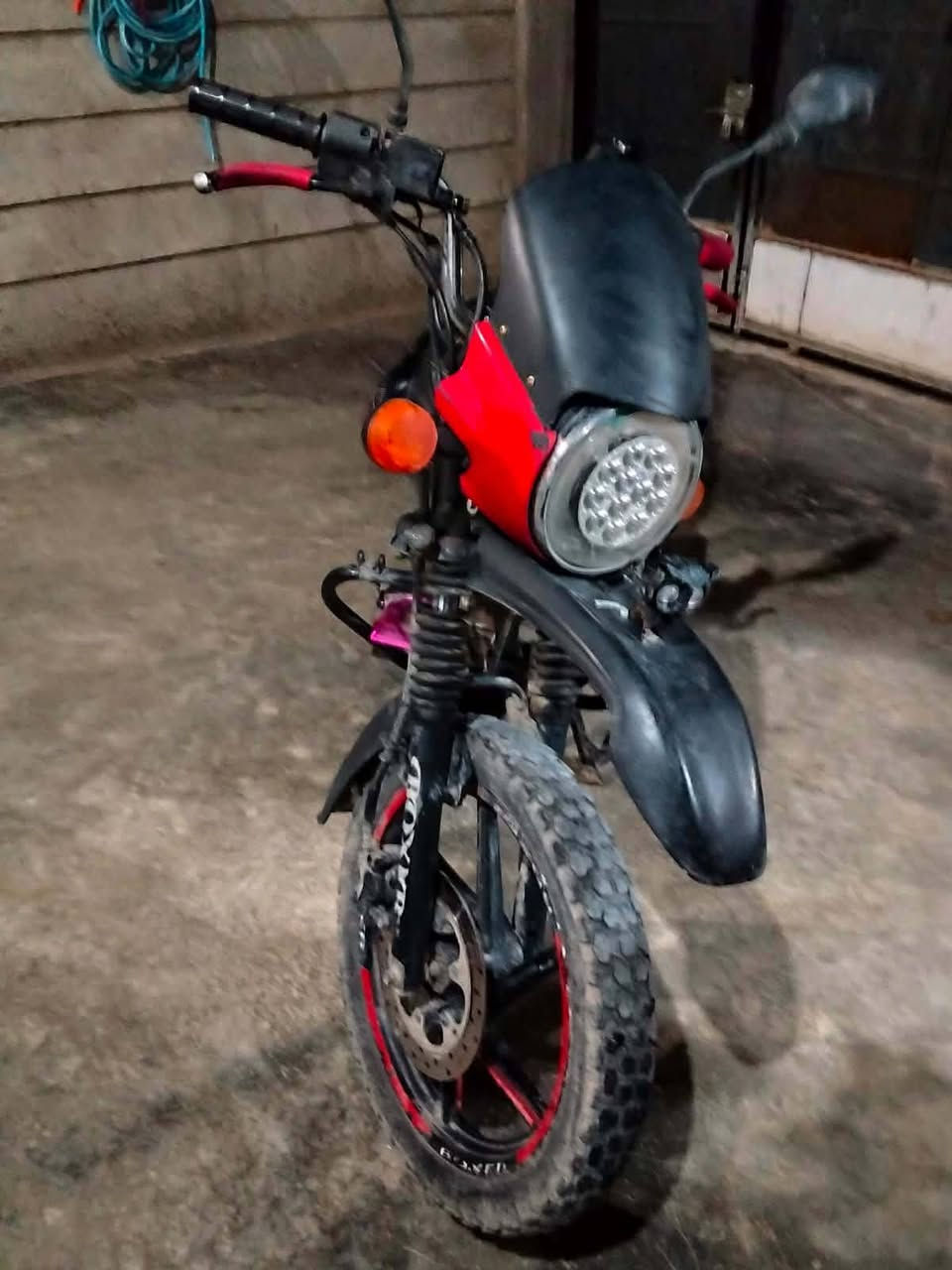 سلام عليكم دراجه بوكسر دراجه كمرك مدفوع موديل ٢٣ اانتصل ***********
