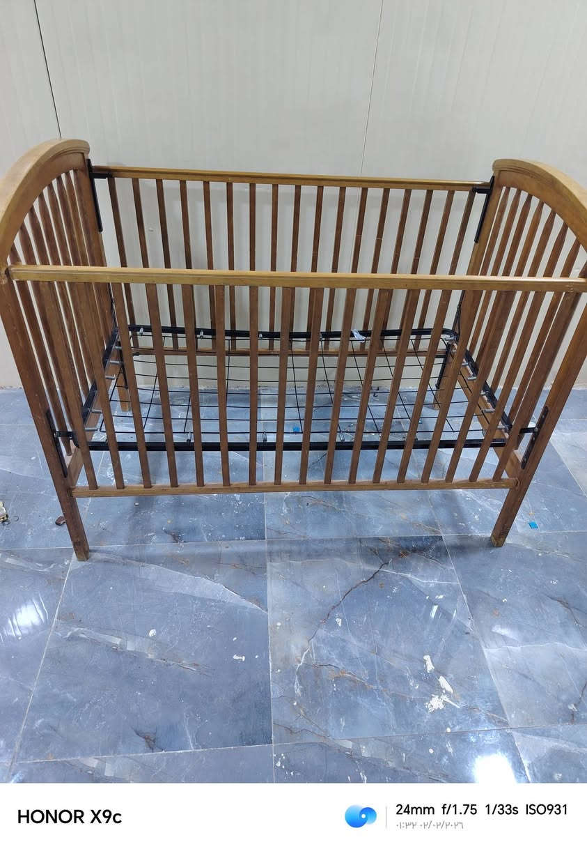 للبيع جربايه طفل.. العنوان الإعلام قرب تقاطع درويش ***********. ٣٠
