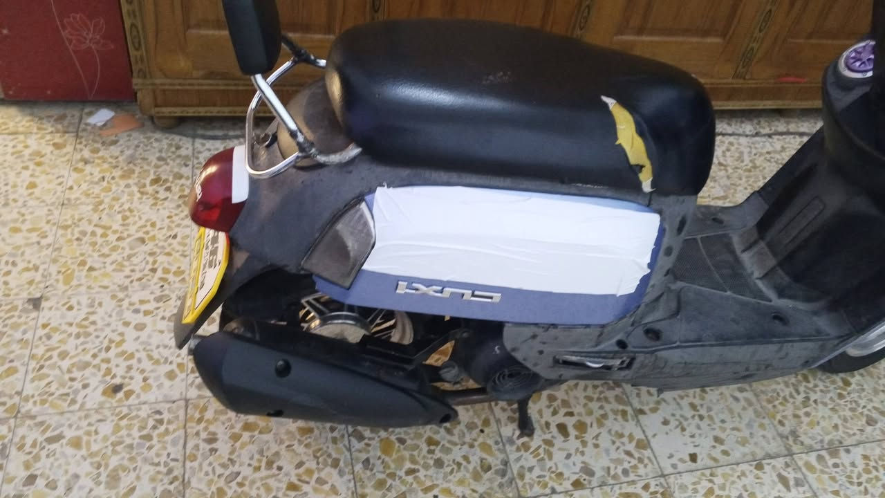 سلام عليكم  بوليس للبيع باله دراجه شلعته تشلع شلع بوشه 55بلادي برغي ما مفتوح بيها بيه تزويد كم شغله نضيفه دراجه ما مفتوحه سعر900 مجال قليل. ***********

